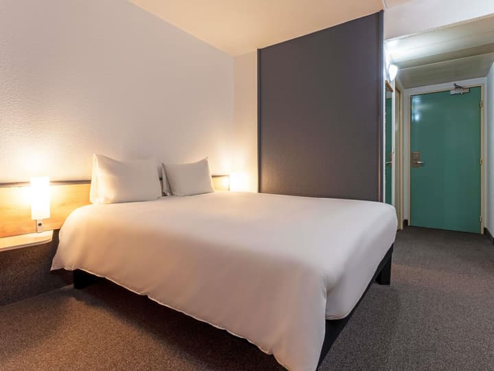 ibis Paris Pantin Eglise