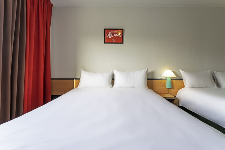 ibis Paris Pantin Eglise