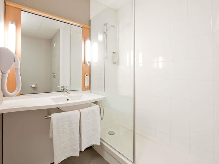 ibis Paris Pantin Eglise