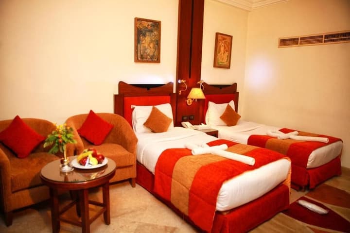 Aracan Eatabe Luxor Hotel