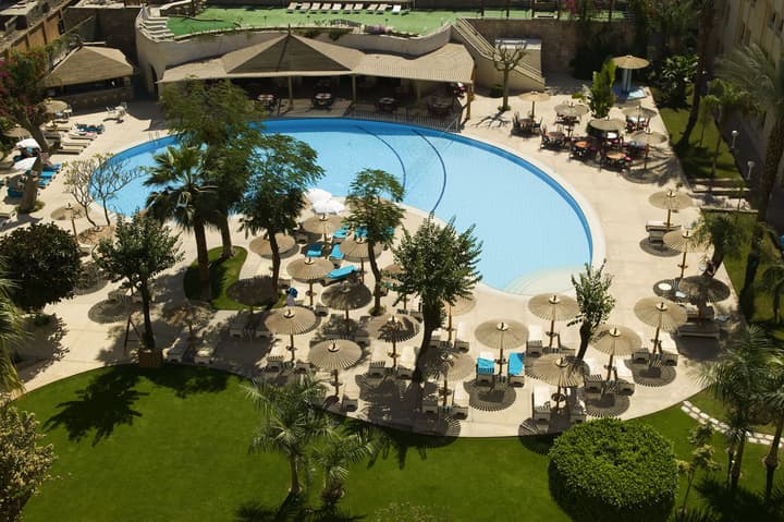 Aracan Eatabe Luxor Hotel