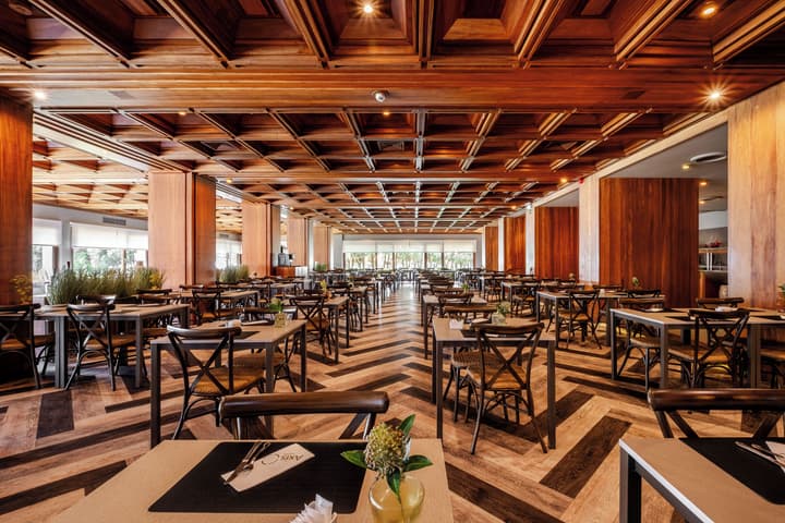 Axis Vermar Conference & Beach Hotel