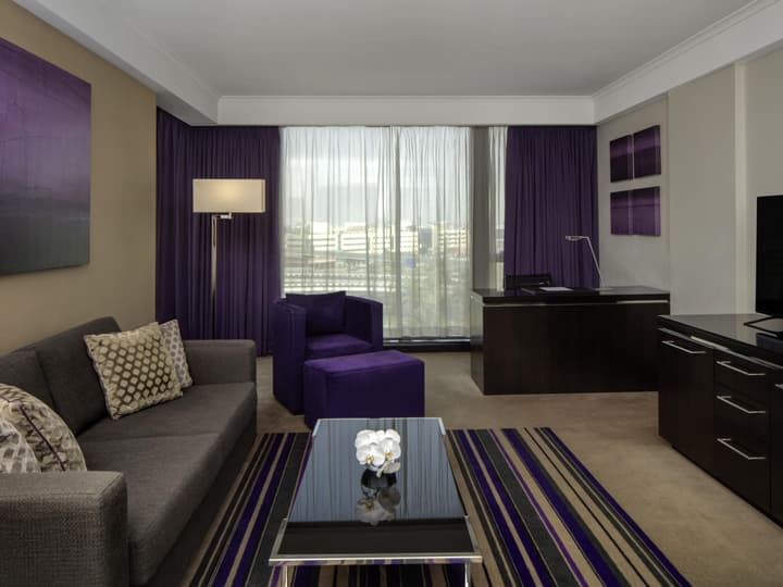 Pullman Dubai Creek City Centre