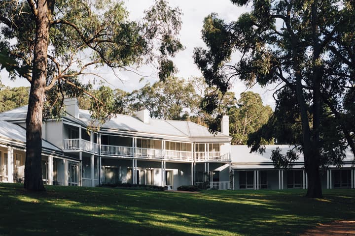 Lancemore Lindenderry Red Hill