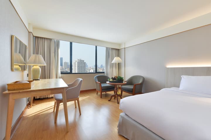 Twin Towers Hotel