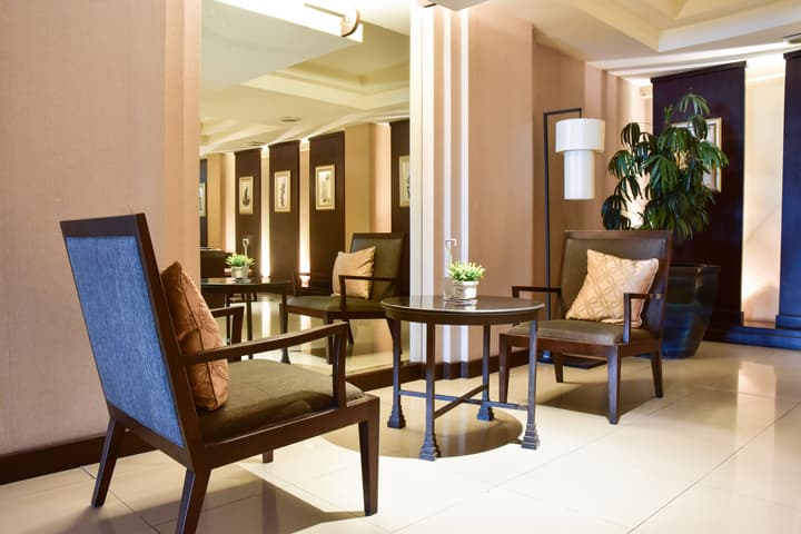 Twin Towers Hotel