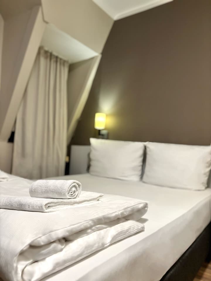 Colour Hotel