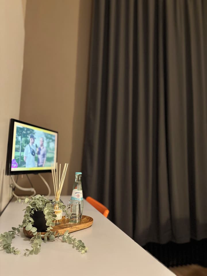 Colour Hotel