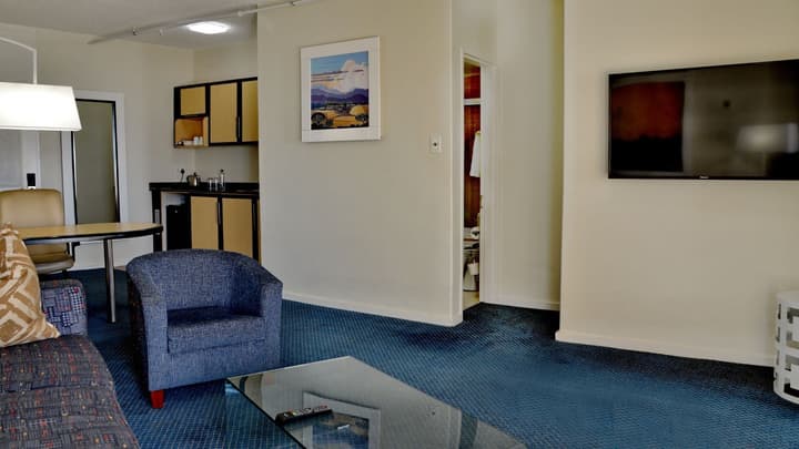 The Parktonian All Suite Hotel