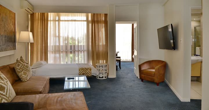 The Parktonian All Suite Hotel