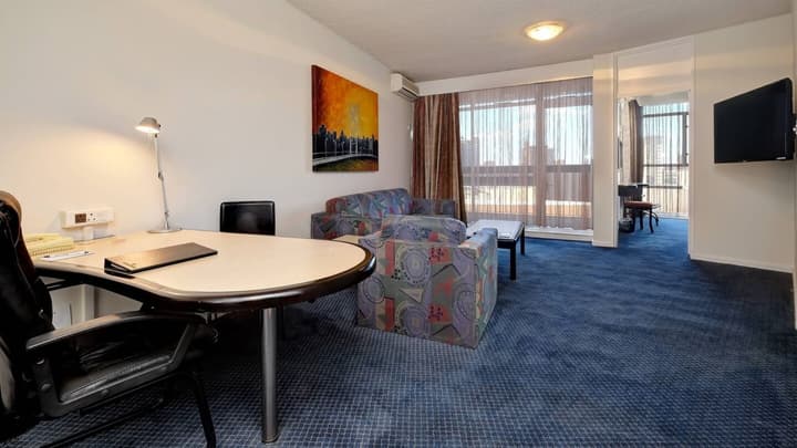 The Parktonian All Suite Hotel