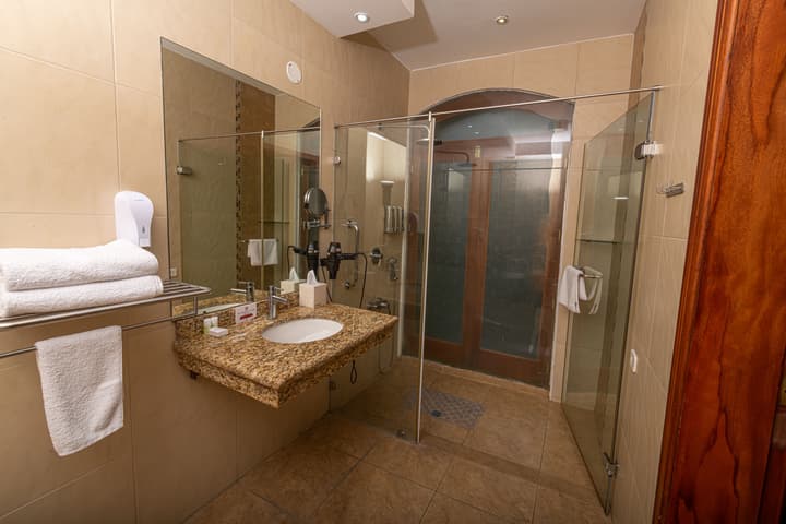 Sangay Spa Hotel