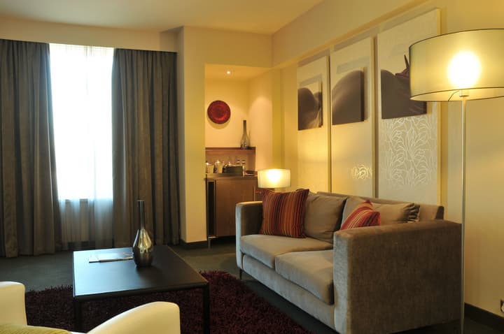 Southern Sun Rosebank