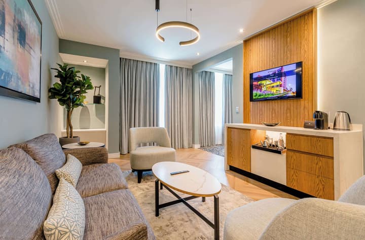 Southern Sun Rosebank