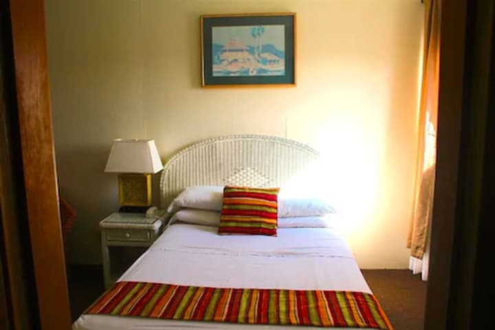Bunker Hill Hotel