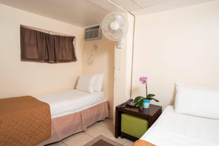 Bunker Hill Hotel