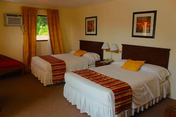 Bunker Hill Hotel