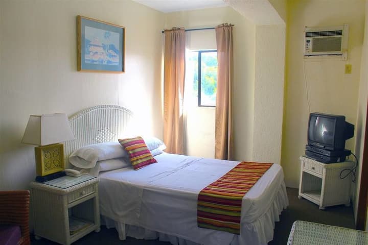 Bunker Hill Hotel