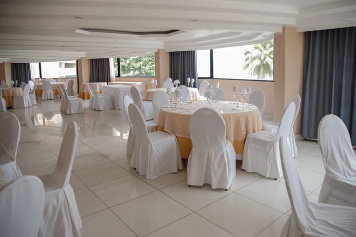 Plaza Paitilla Inn Hotel