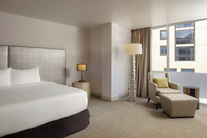 Renaissance Panama City Hotel