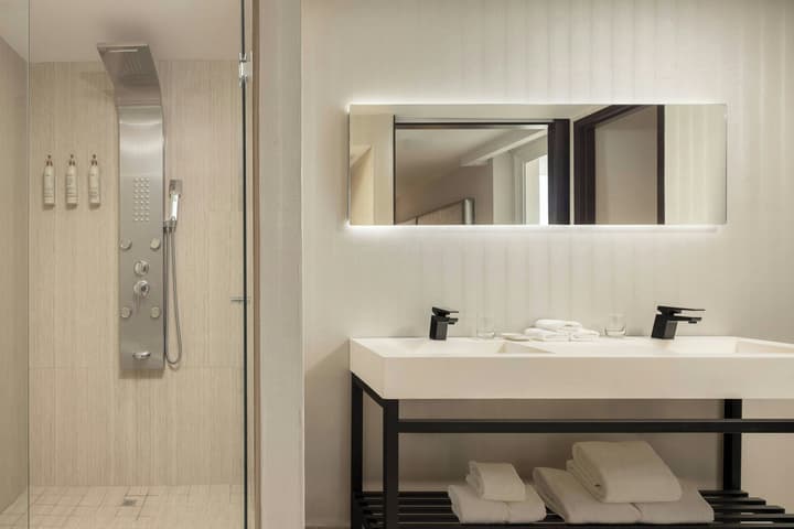 Renaissance Panama City Hotel