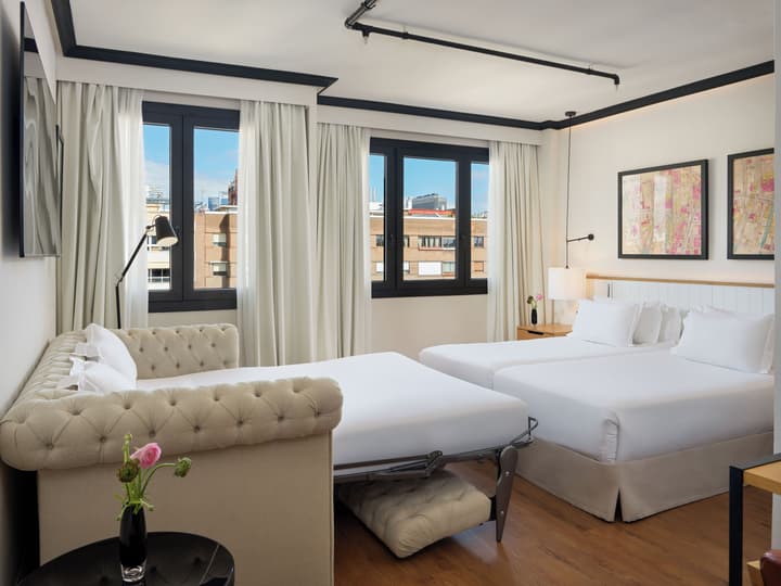 H10 Tribeca
