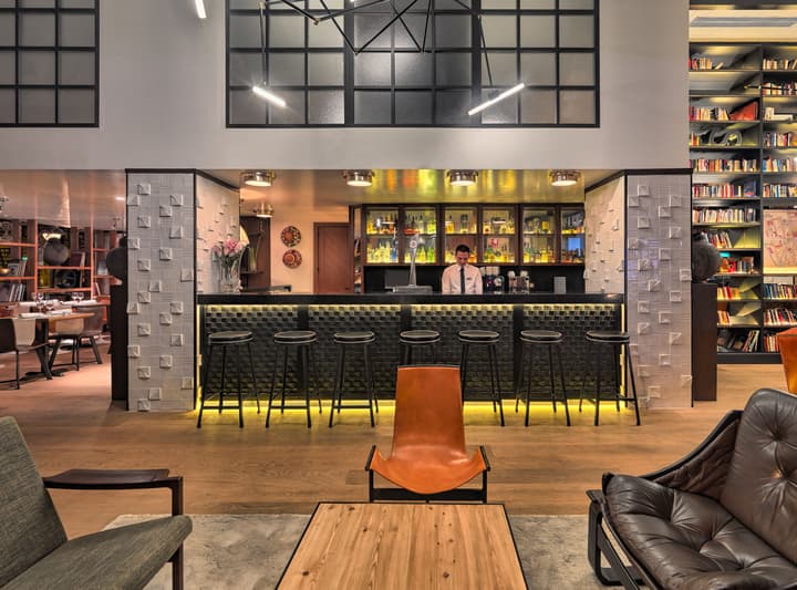 H10 Tribeca