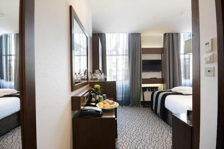 Sunday London Paddington Hotel