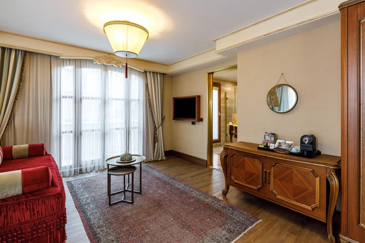 Romance Istanbul Hotel
