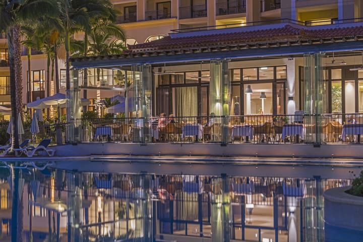 Suite Hotel Eden Mar, by PortoBay