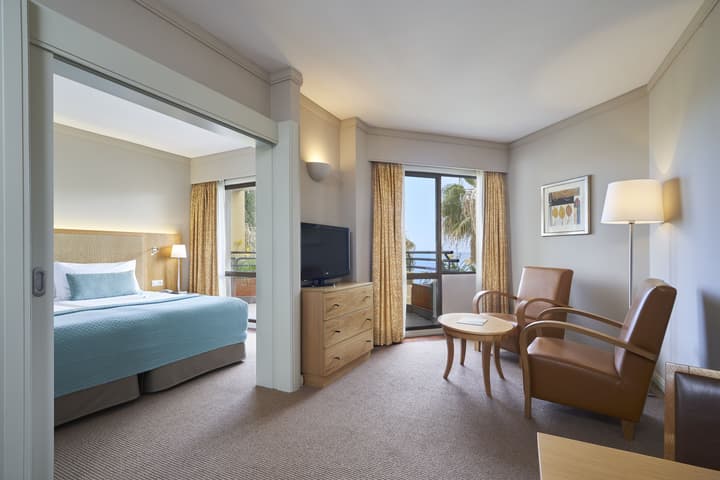 Suite Hotel Eden Mar, by PortoBay