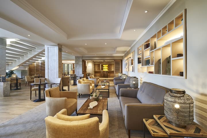 Suite Hotel Eden Mar, by PortoBay