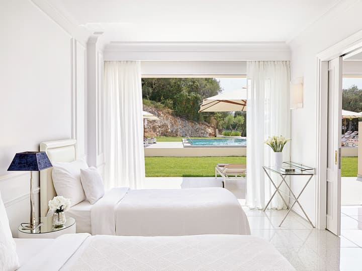 Corfu Imperial, A Resort to Live