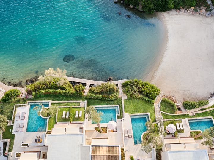 Corfu Imperial, A Resort to Live