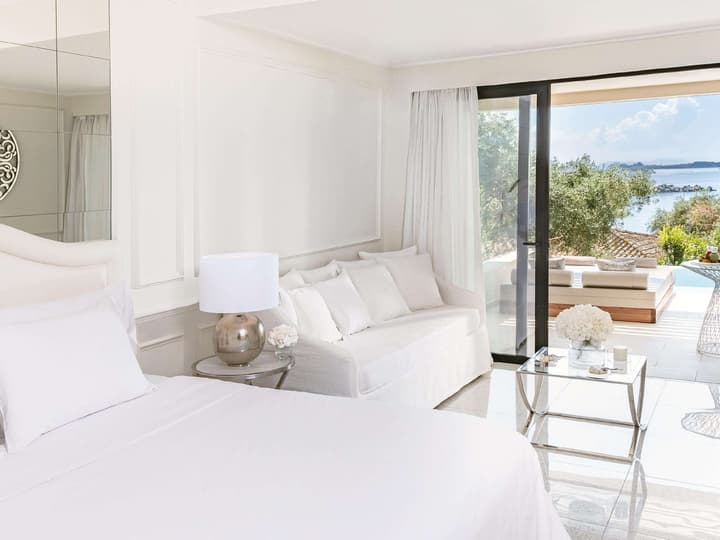 Corfu Imperial, A Resort to Live