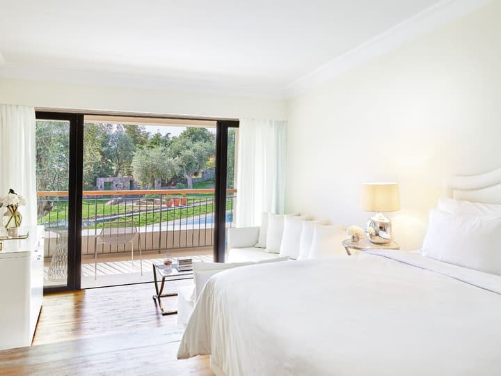 Corfu Imperial, A Resort to Live