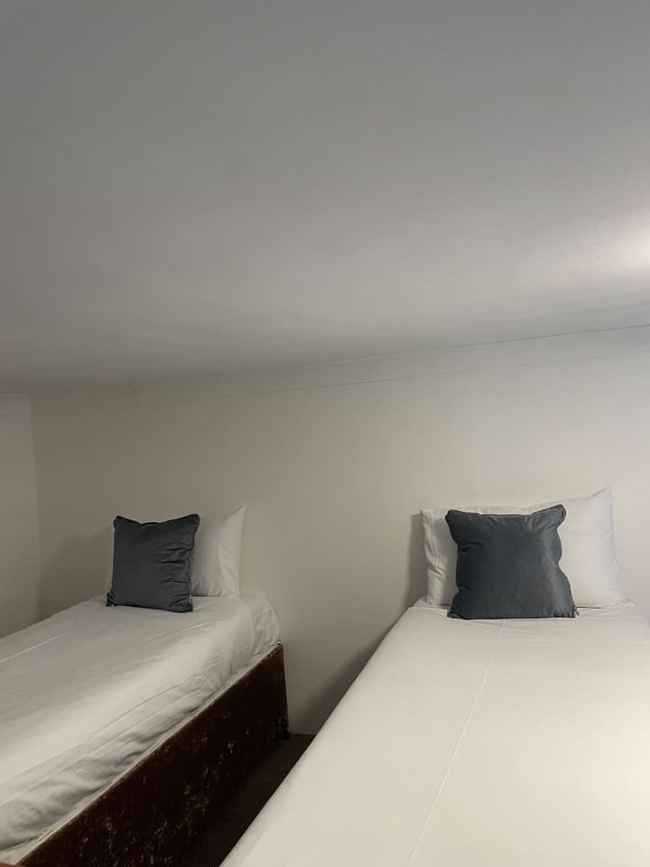 Pembridge Palace Hotel