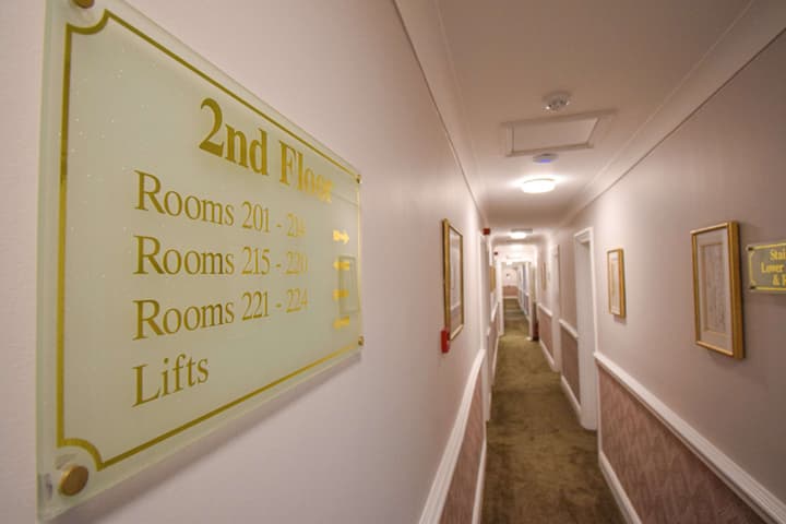 Pembridge Palace Hotel
