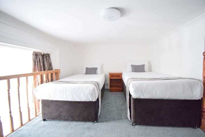 Pembridge Palace Hotel
