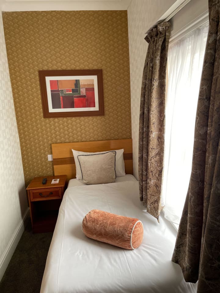 Pembridge Palace Hotel