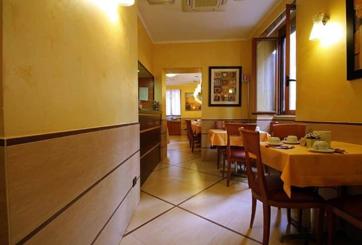 Hotel Lirico