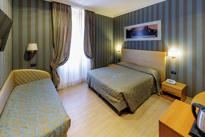 Hotel Lirico