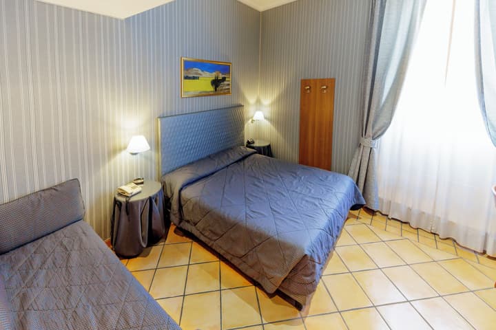 Hotel Lirico