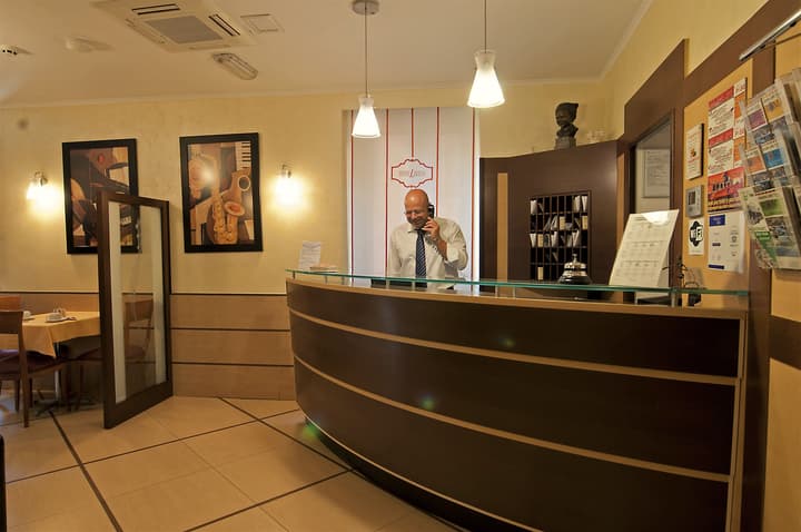 Hotel Lirico