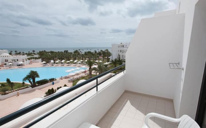 Club Palm Azur