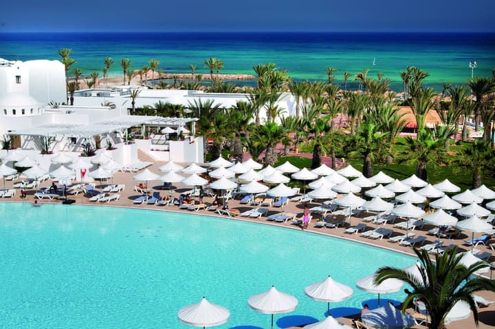 Club Palm Azur