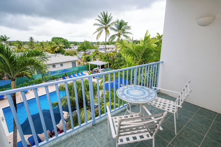 Time Out Hotel