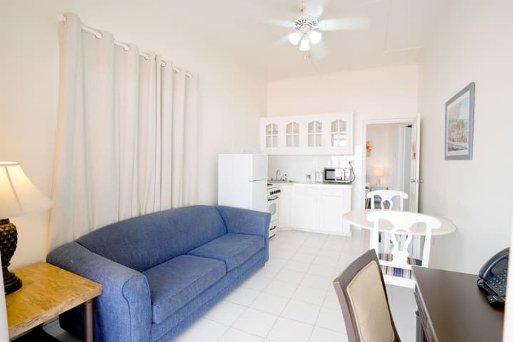 Worthing Court Apartment Hotel