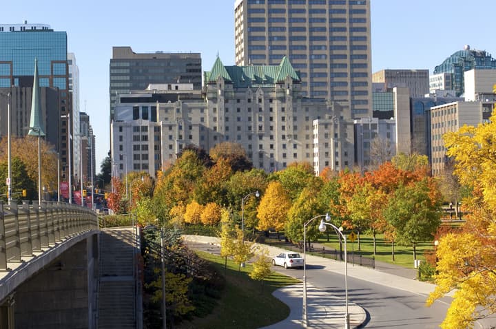 Lord Elgin Hotel