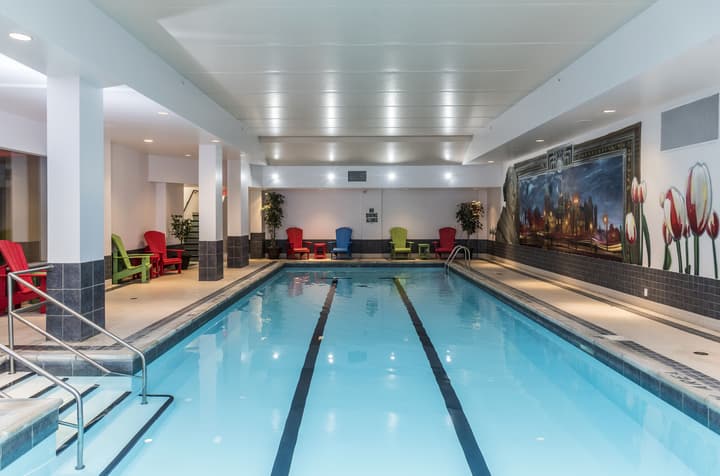 Lord Elgin Hotel